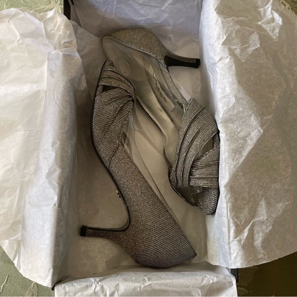 Nina Shoes Carrie YY - Steel Luna Shin Womens: 5M - Picture 10 of 10